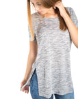 T shirt con spacchi laterali