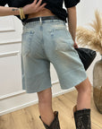 Bermuda gamba dritta in denim con rotture