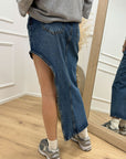 Gonna in denim con spacco laterale stondato