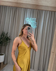 Vestito a fazzoletto con schiena scoperta