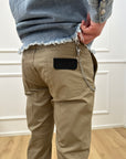 Pantaloni Oliver slim fit con catena