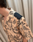Camicia salmone fantasia pitonata