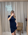 Vestito blu con finiture in pizzo