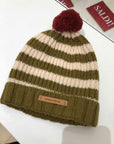 Knitted hat w/ pompon