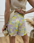 Shorts cargo sfumato limone, lilla con tasche