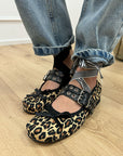 Ballerine in denim con rotture