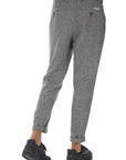 Pantaloni carrot sale e pepe