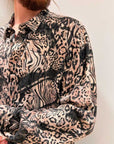 Camicia stampa animalier beige e nera