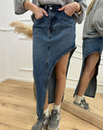 Gonna in denim con spacco laterale stondato