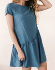 Vestito azzurro con balza