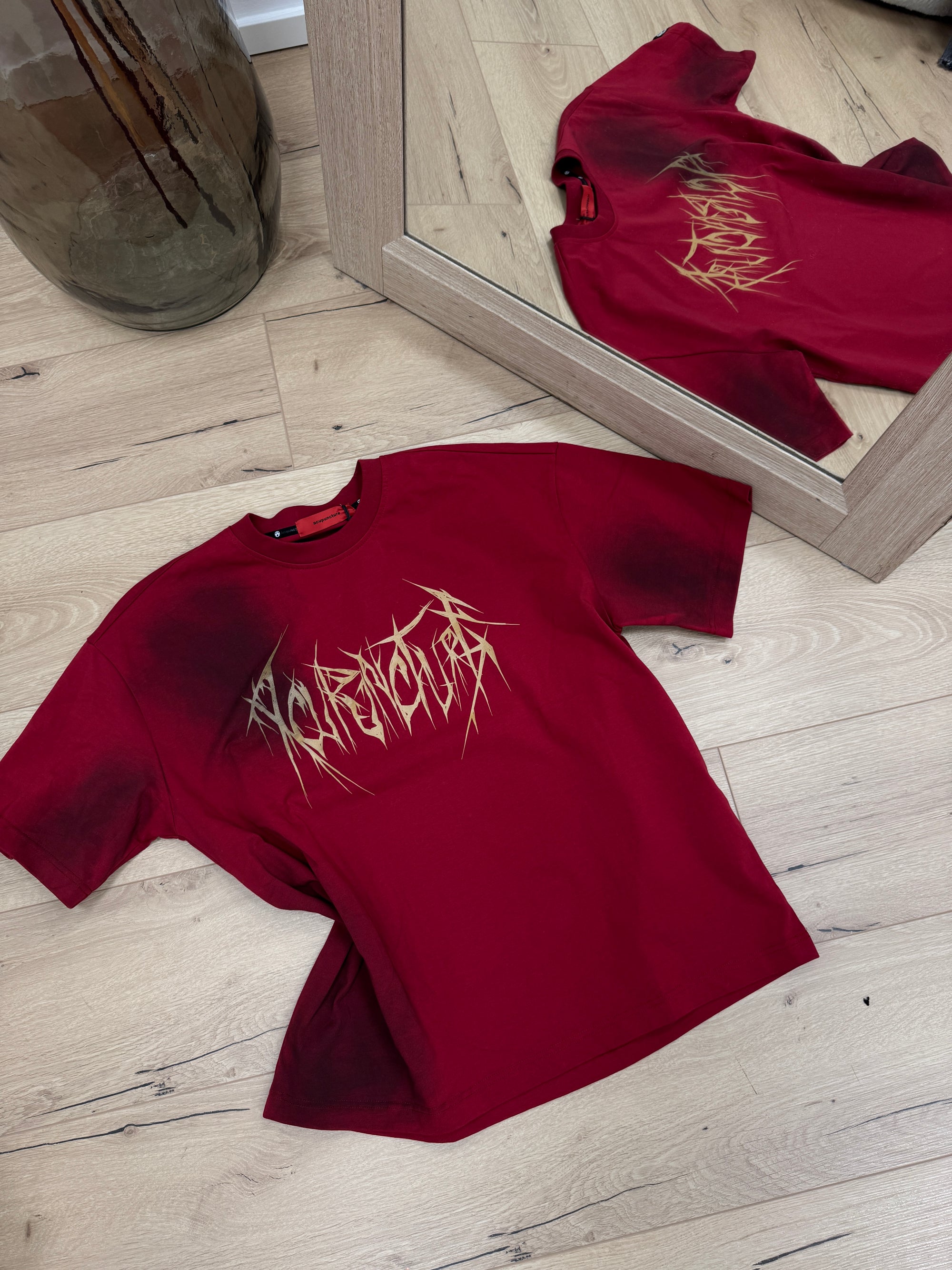 T shirt Thunderstroke rossa stampa logo