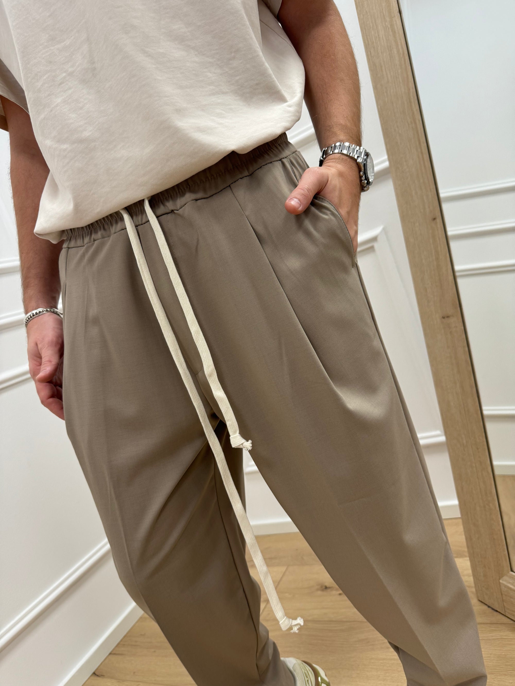 Pantaloni con coulisse