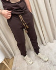 Joggers marrone logo ricamato coulisse