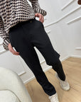 Pantalone nero sartoriale regular fit fibbiette laterali