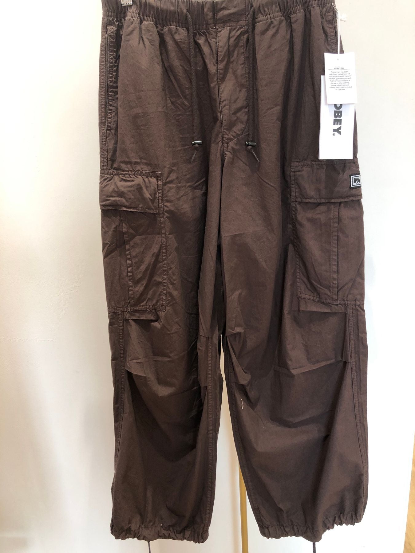 Pantaloni moro parachute cargo