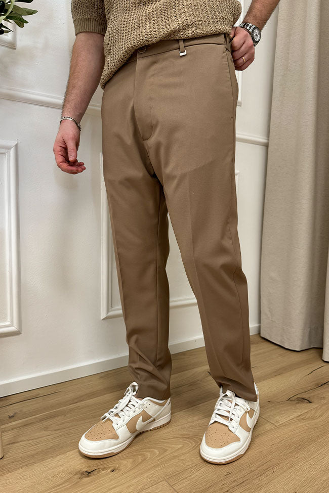 Pantaloni beige dritti con elastico in vita