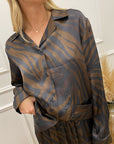 Camicia zebrata cioccolato in satin